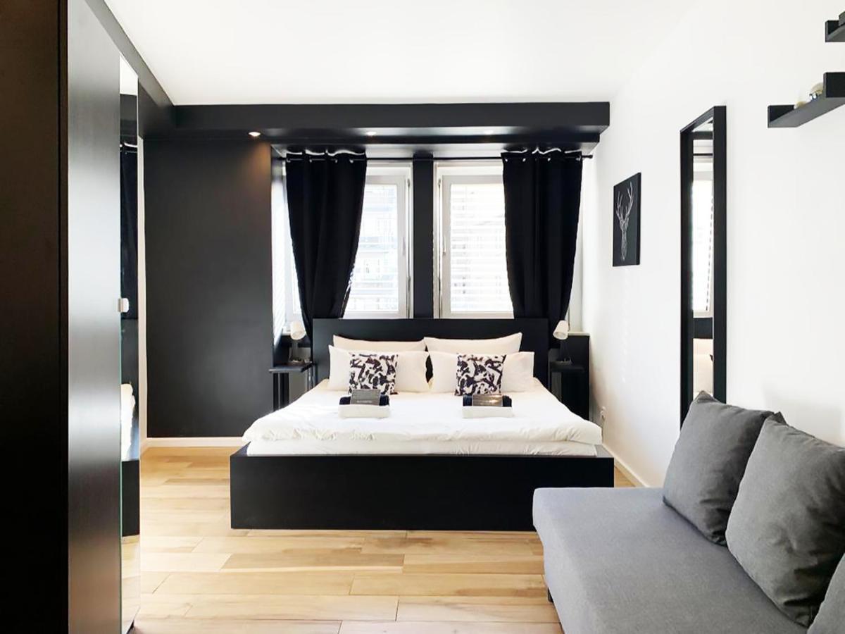 Standaard Driepersoonskamer met Gedeelde Badkamer