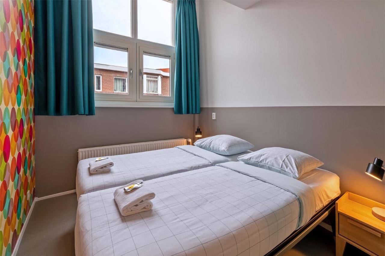 Comfort Tweepersoonskamer met 2 Aparte Bedden en Badkamer en Douche