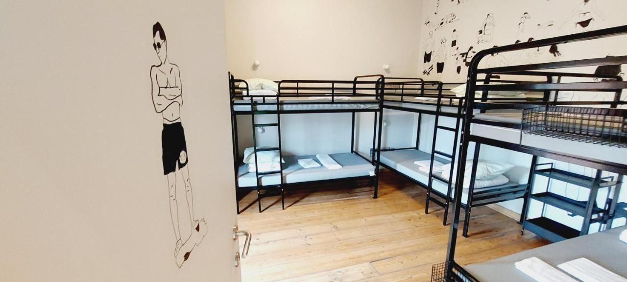 Bed op een Vrouwenslaapzaal met 6 Bedden