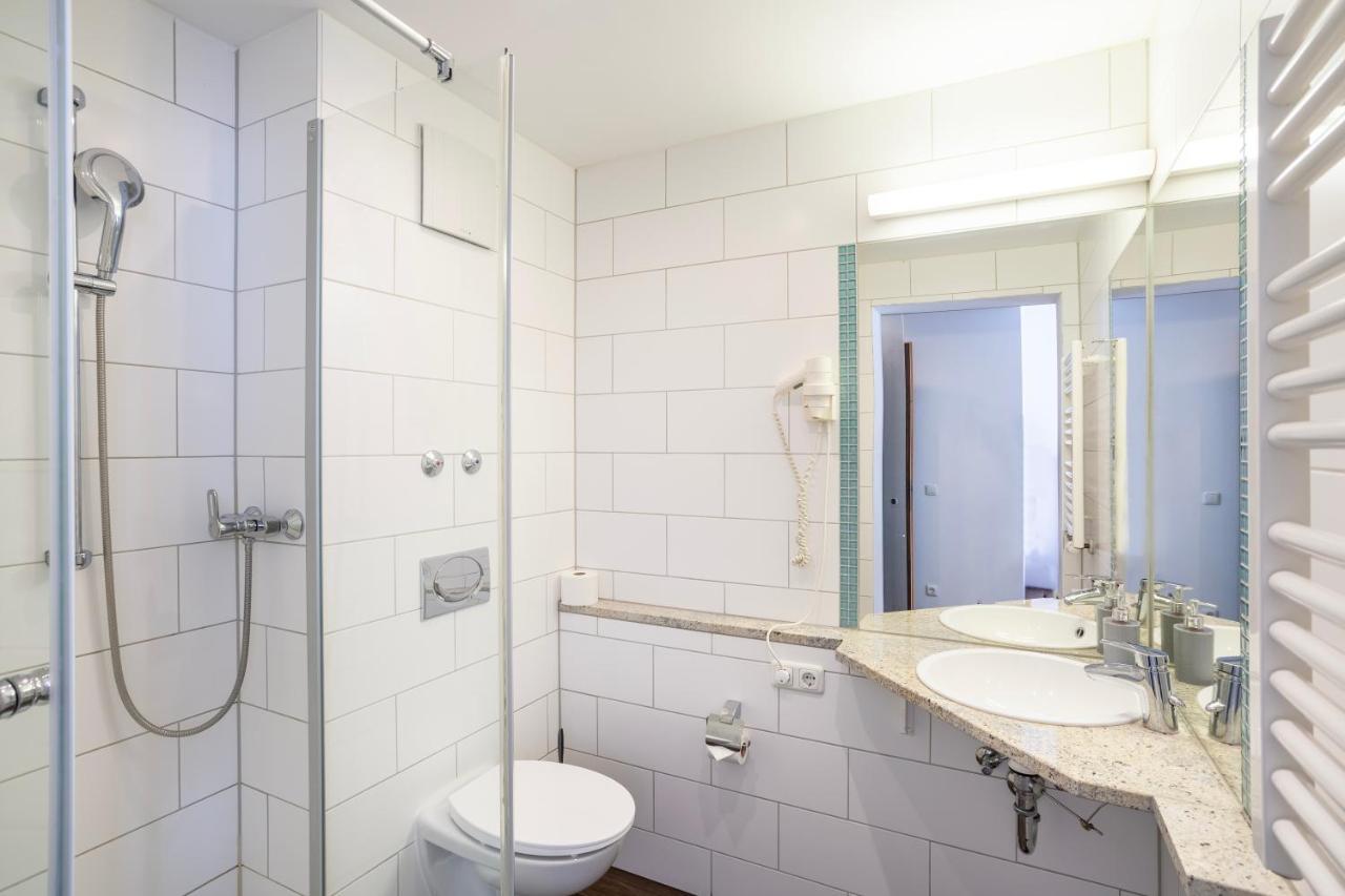 Bed in een Gemengde Slaapzaal met 6 Bedden