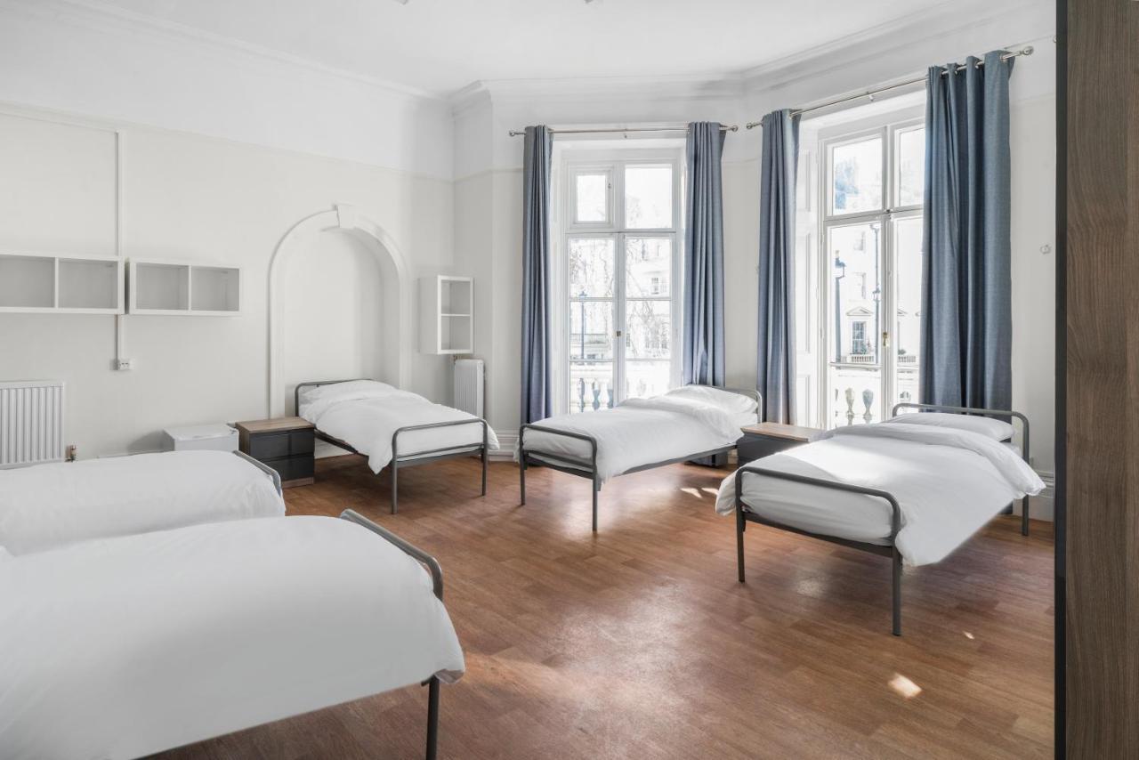 Eenpersoonsbed in een Vrouwenslaapzaal met 5 Bedden