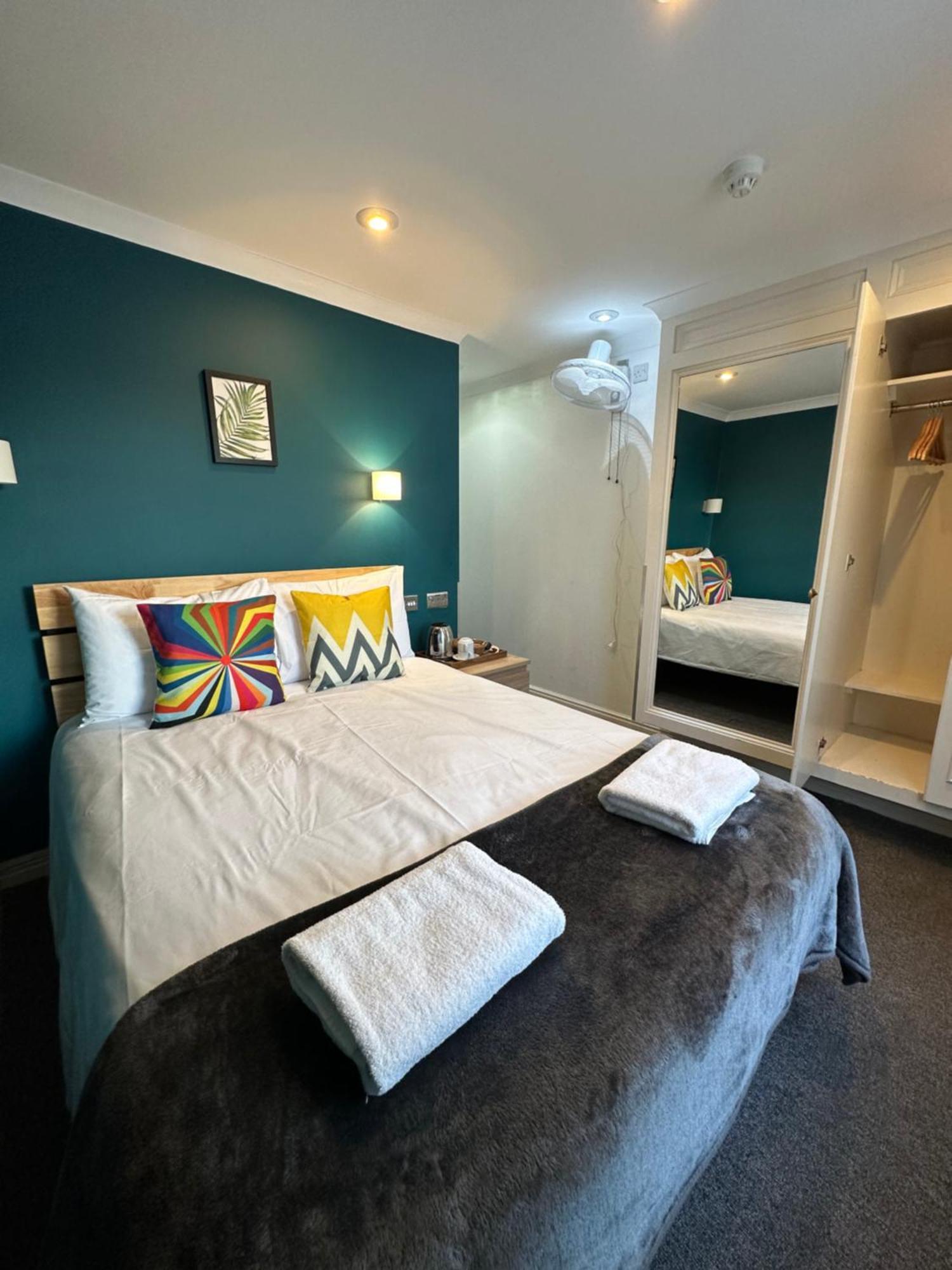 Tweepersoonskamer met Badkamer