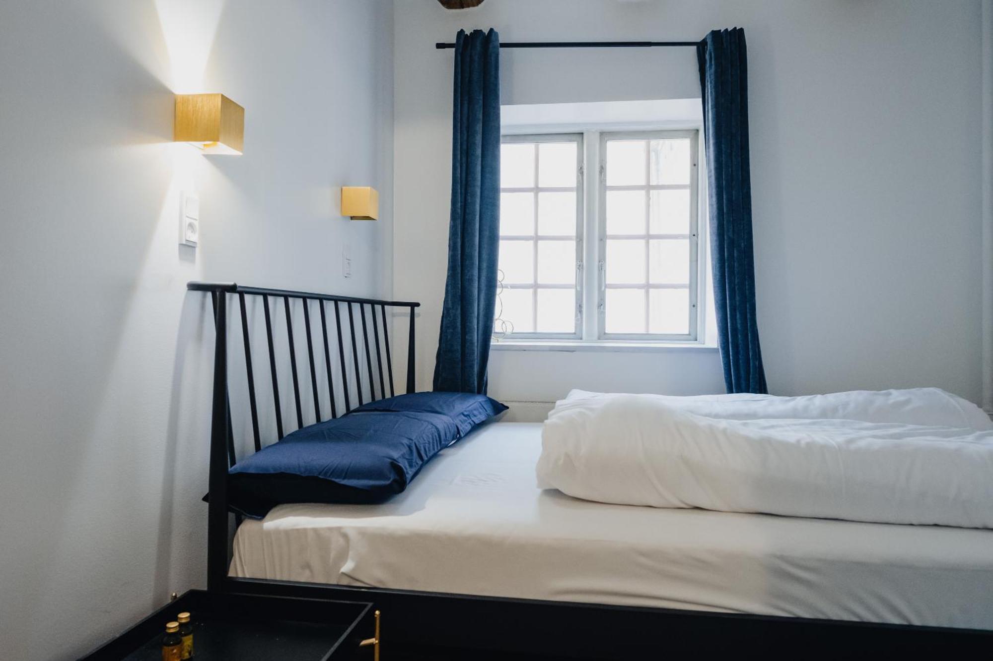 Tweepersoonskamer met Gedeelde Badkamer