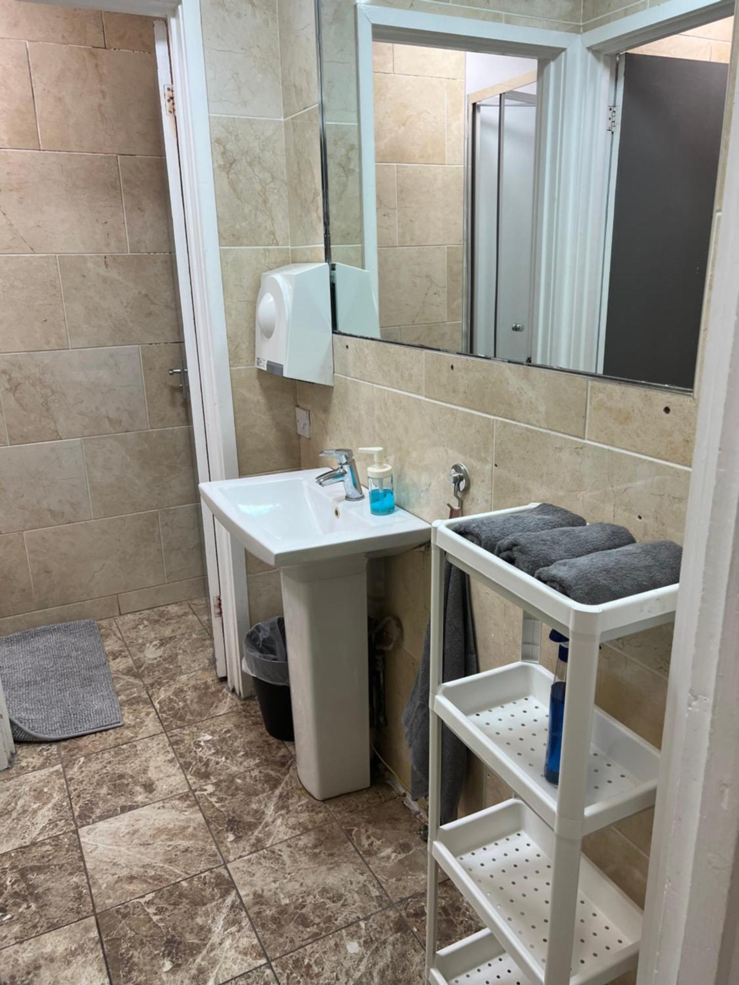 Single Bed 3-Bed Dormitory Room,1540190092:JPEG