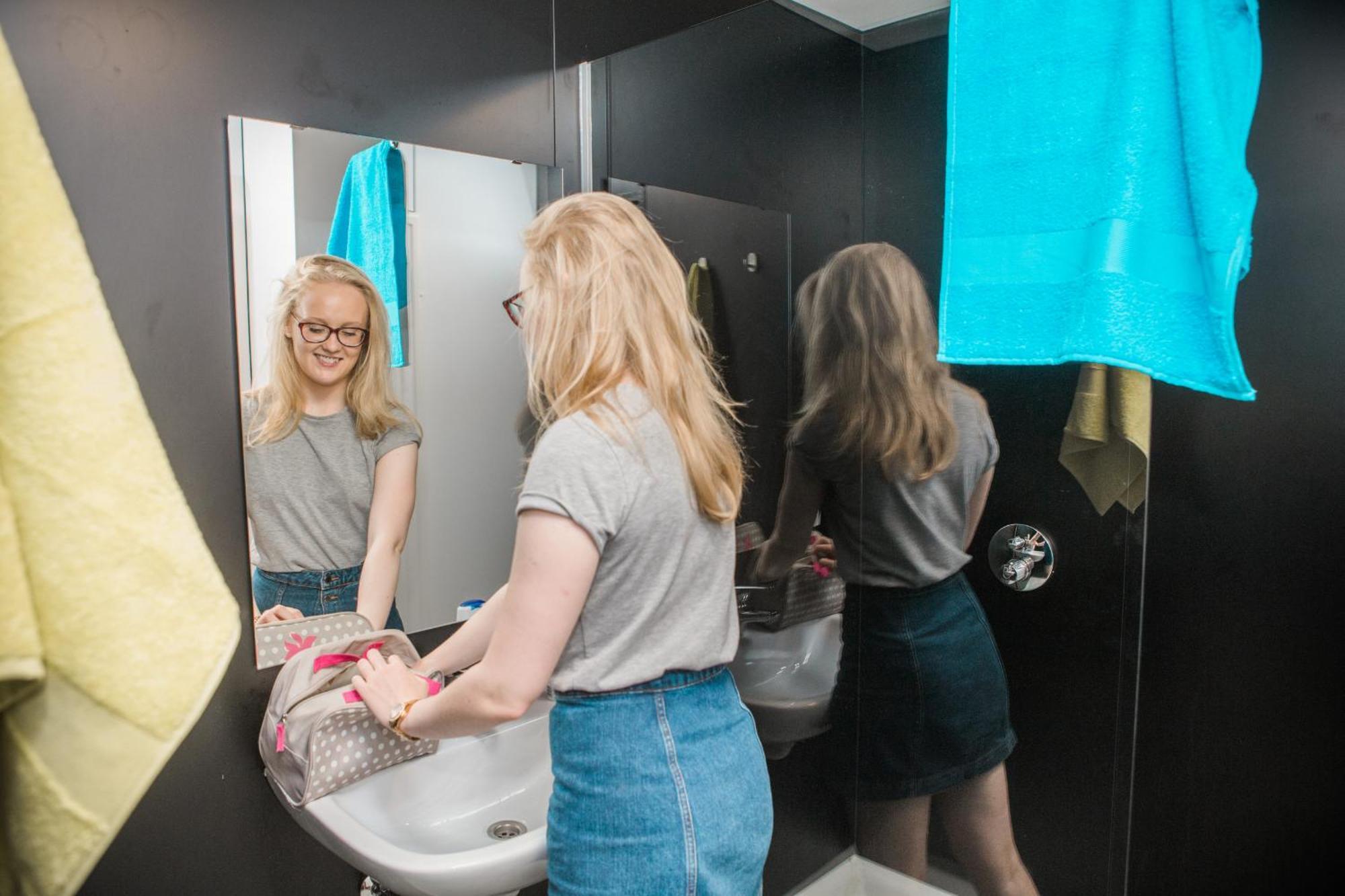 Vierpersoonskamer met Eigen Badkamer