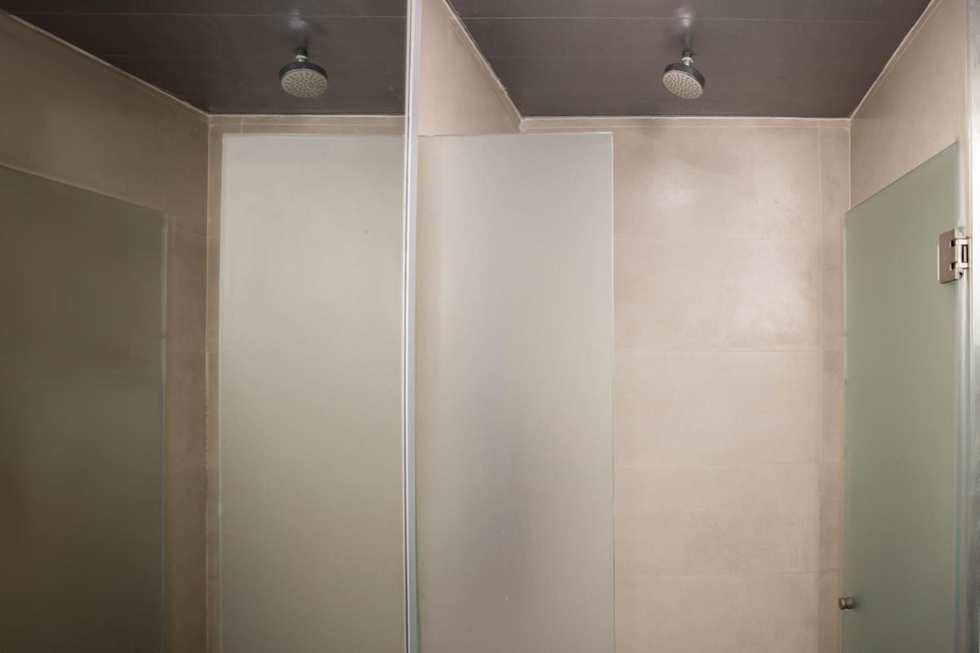 Vierpersoonskamer met Eigen Badkamer