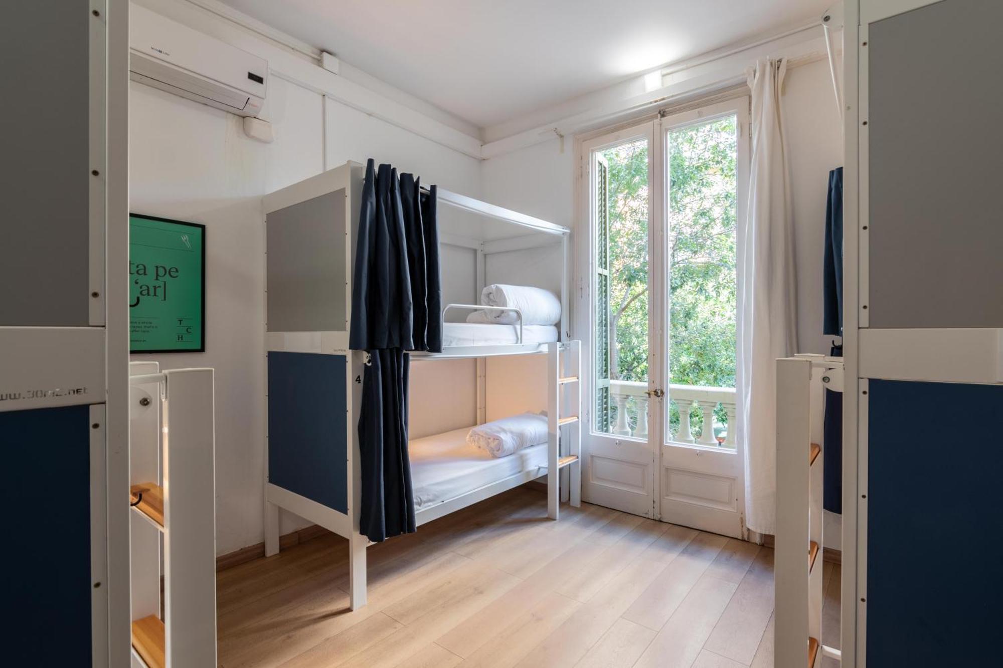 Familiekamer (6 Volwassenen) met Gedeelde Badkamer