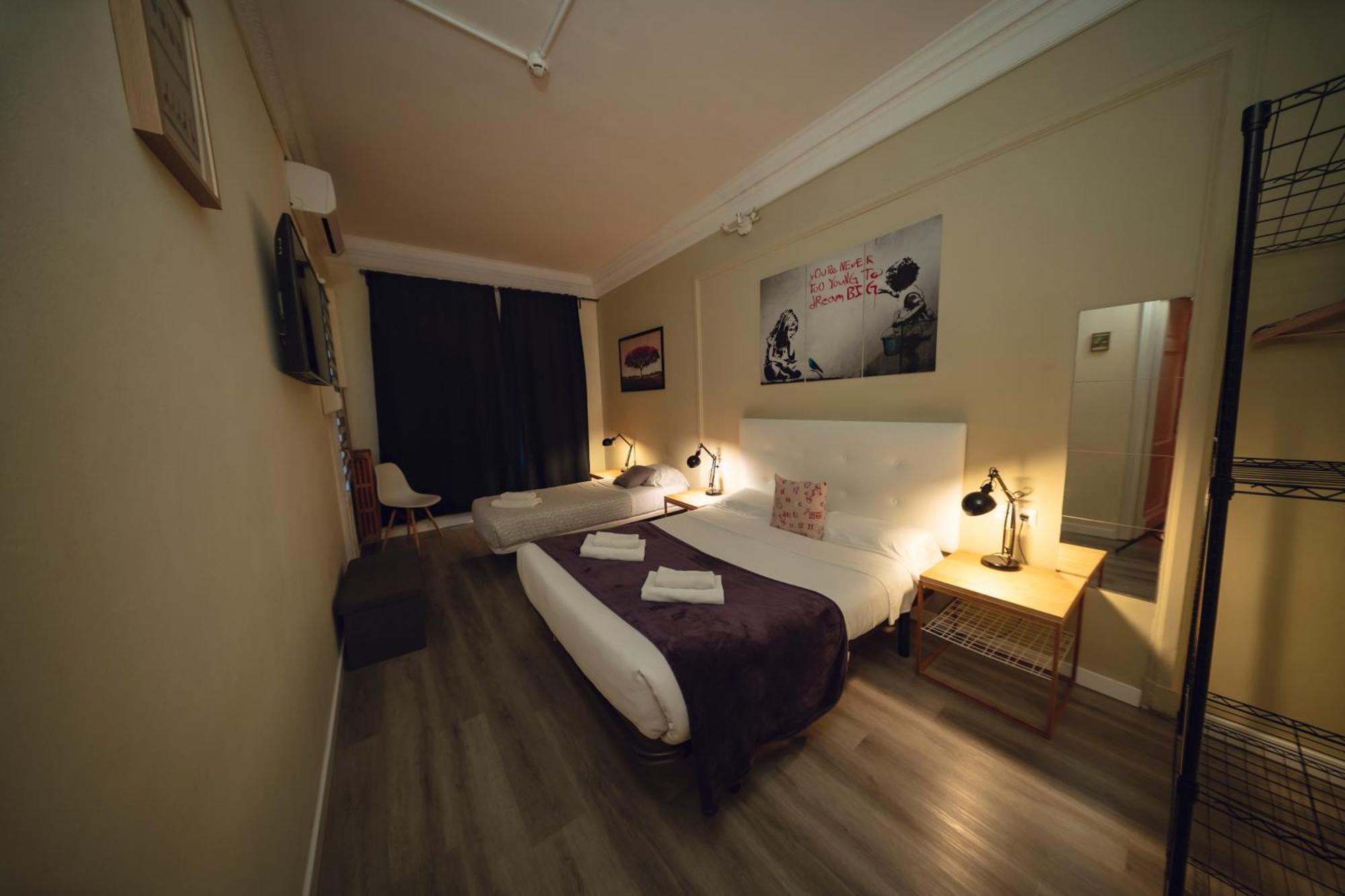 Driepersoonskamer met Eigen Badkamer