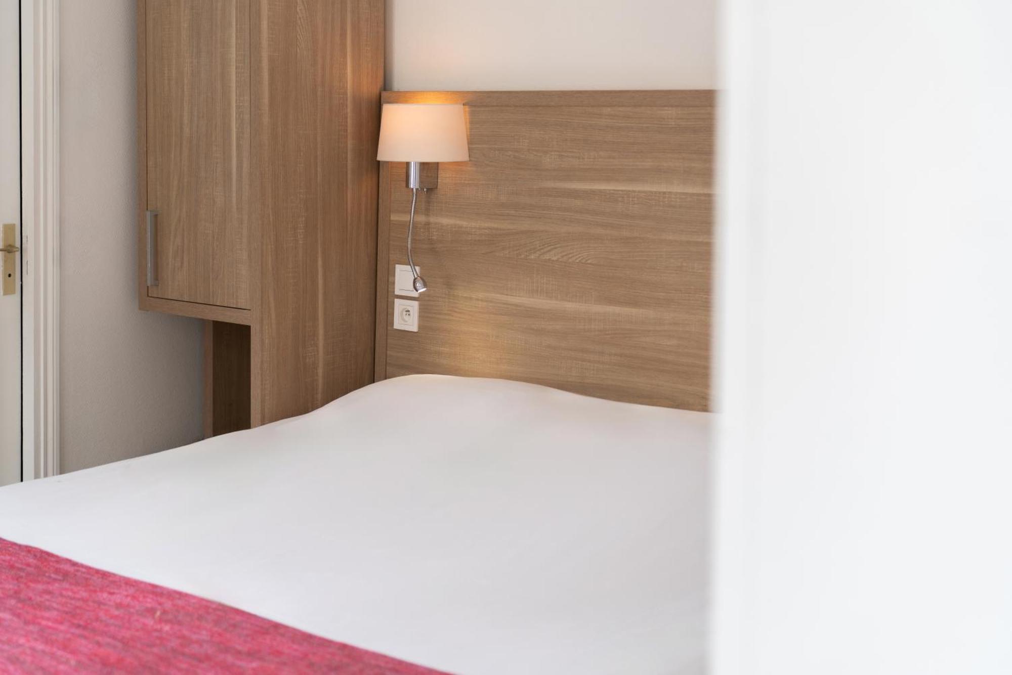 Tweepersoonskamer met 2 Aparte Bedden