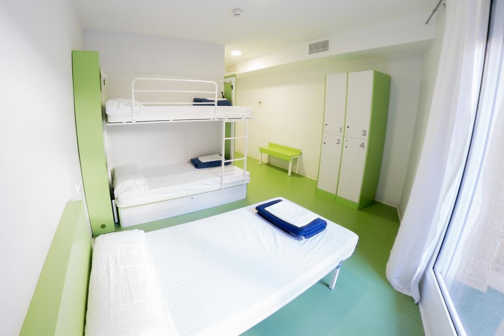 Driepersoonskamer met Eigen Badkamer