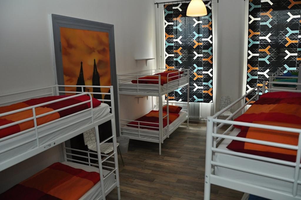 Bed in een Gemengde Slaapzaal met 10 Bedden