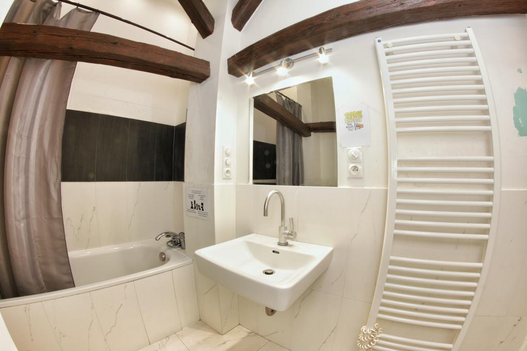 Bed op een Vrouwenslaapzaal met 6 Bedden