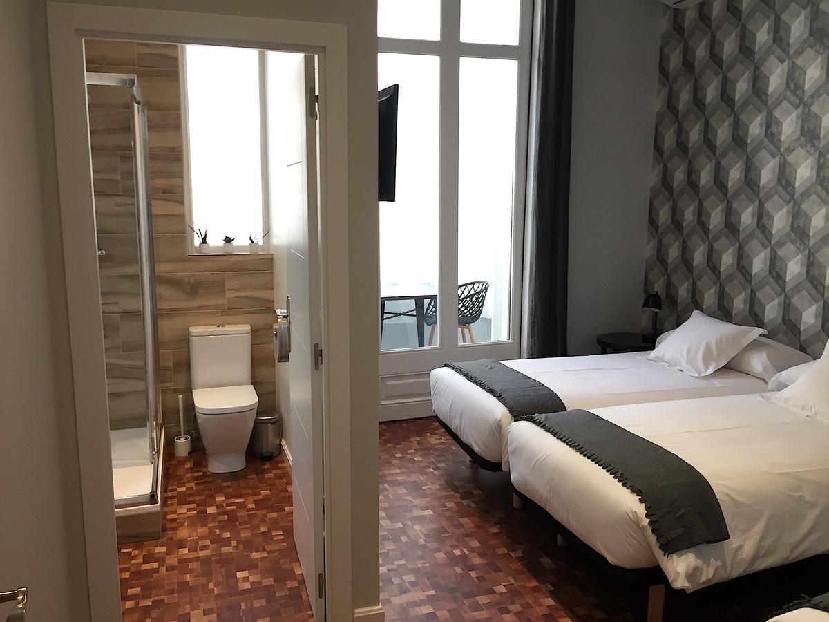 Driepersoonskamer met Eigen Badkamer