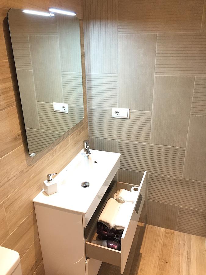 Driepersoonskamer met Eigen Externe Badkamer