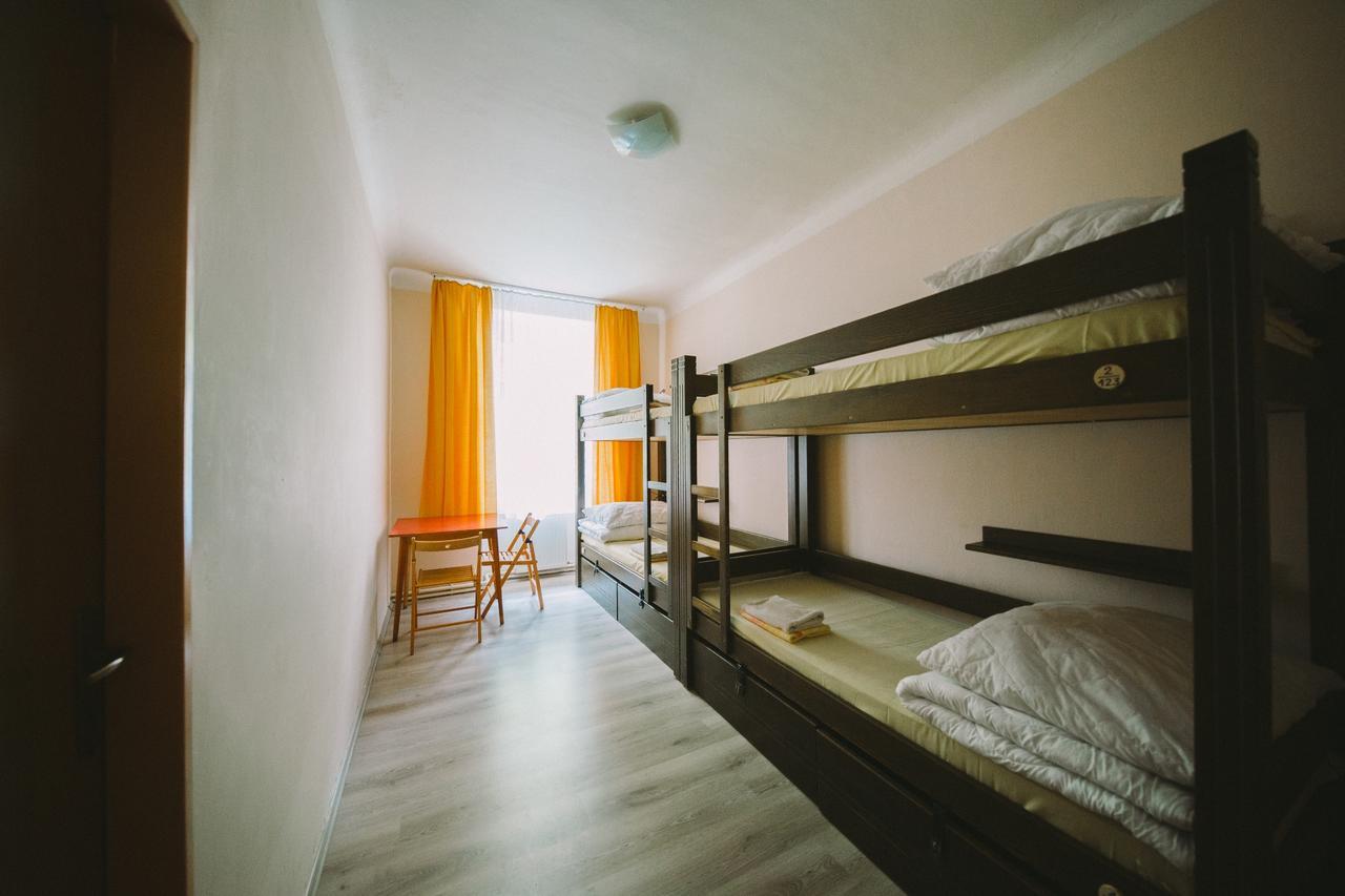 Bed in een Slaapzaal voor Mannen met 4 Bedden