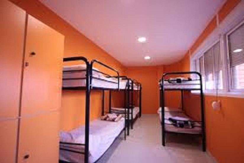 Bed in een Gemengde Slaapzaal met 10 Bedden