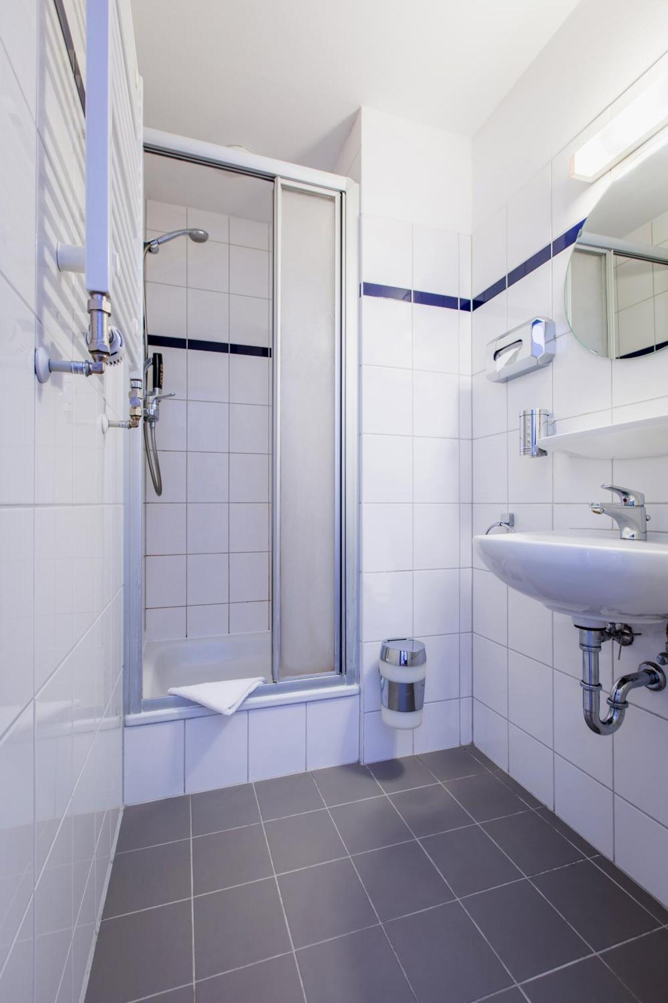 Bed in een Slaapzaal met 8 Bedden