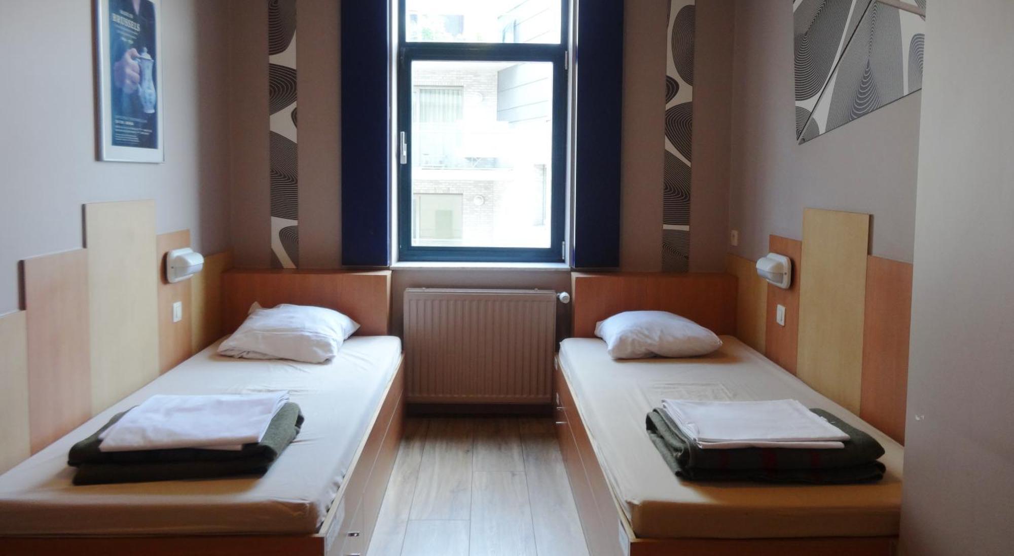 Tweepersoonskamer met 2 Aparte Bedden
