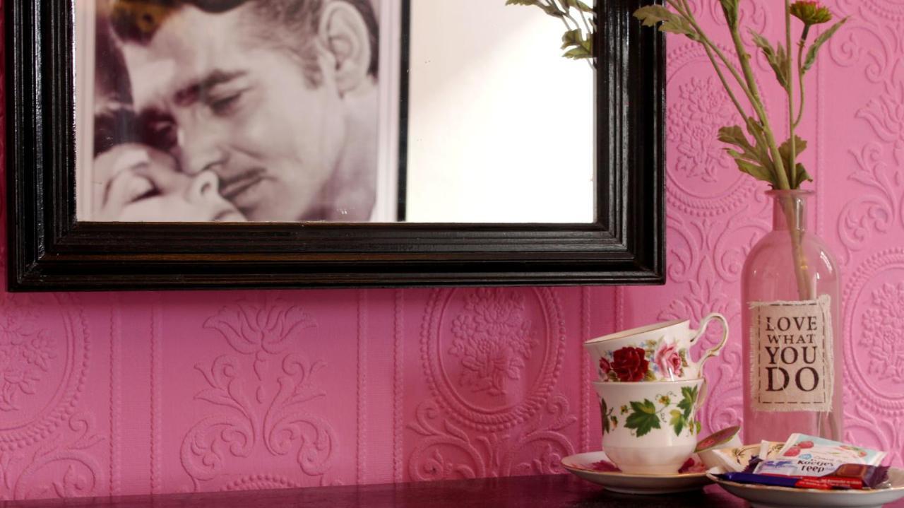 Tweepersoonskamer met Gedeelde Badkamer