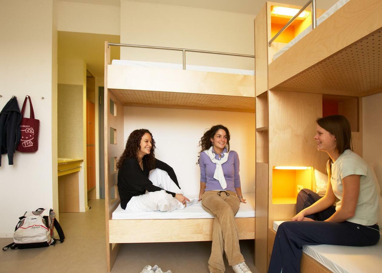 Eenpersoonsbed in Vrouwenslaapzaal