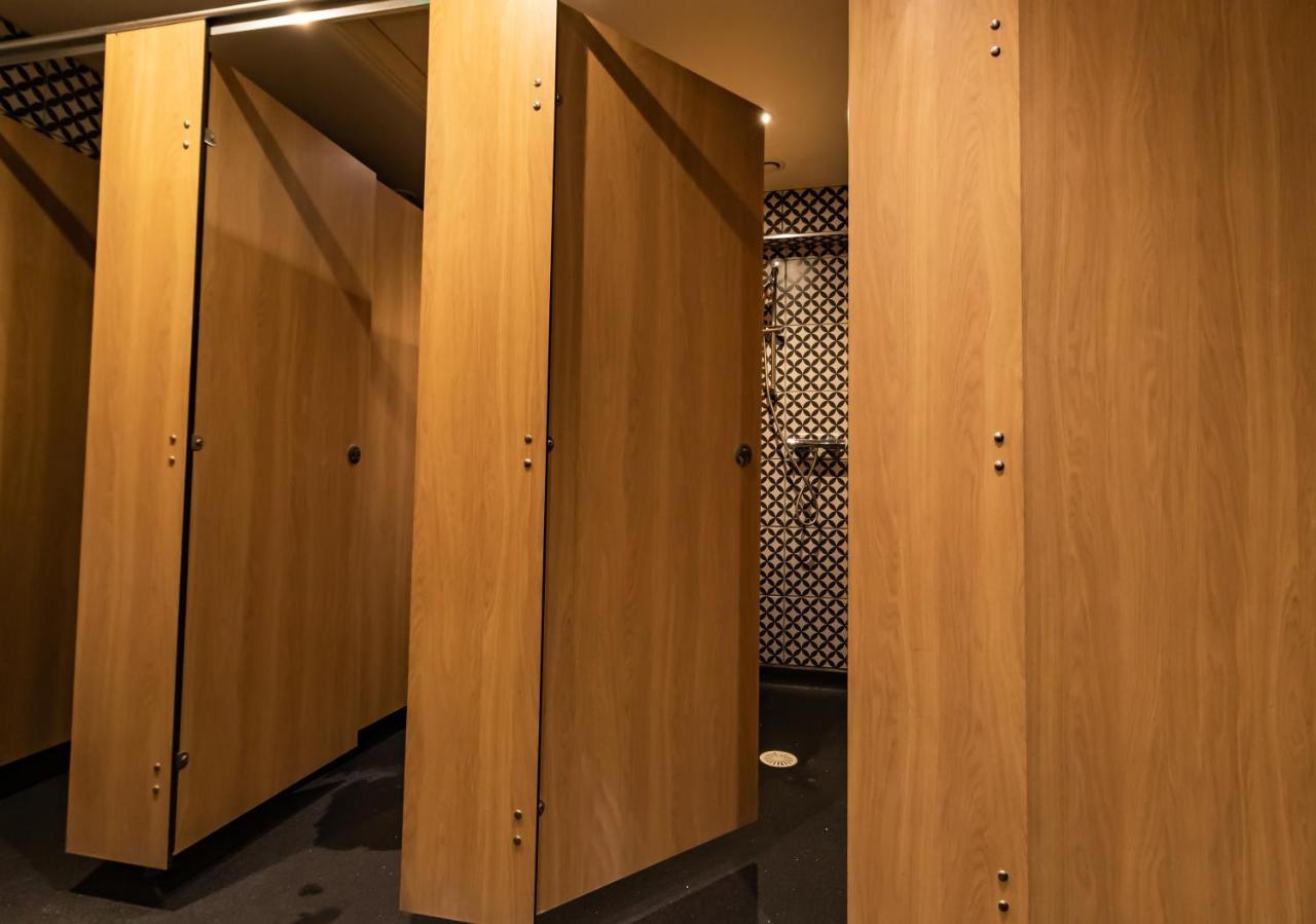 Private 6 Bed Room,1274144266:JPEG