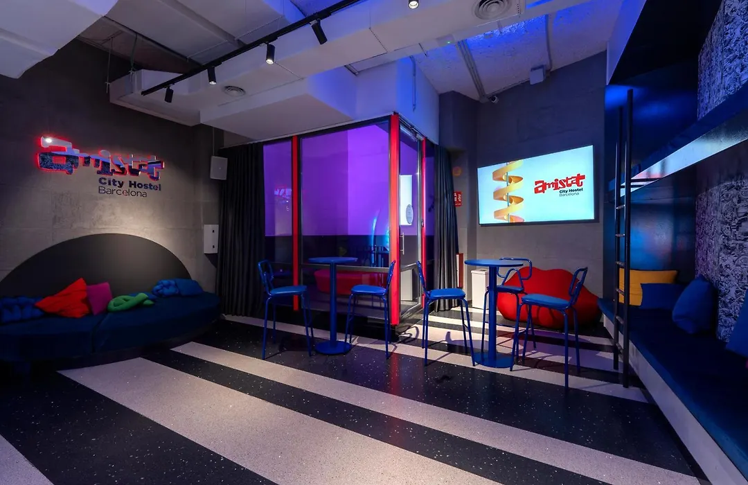 Amistat City Hostel Barcelona-1