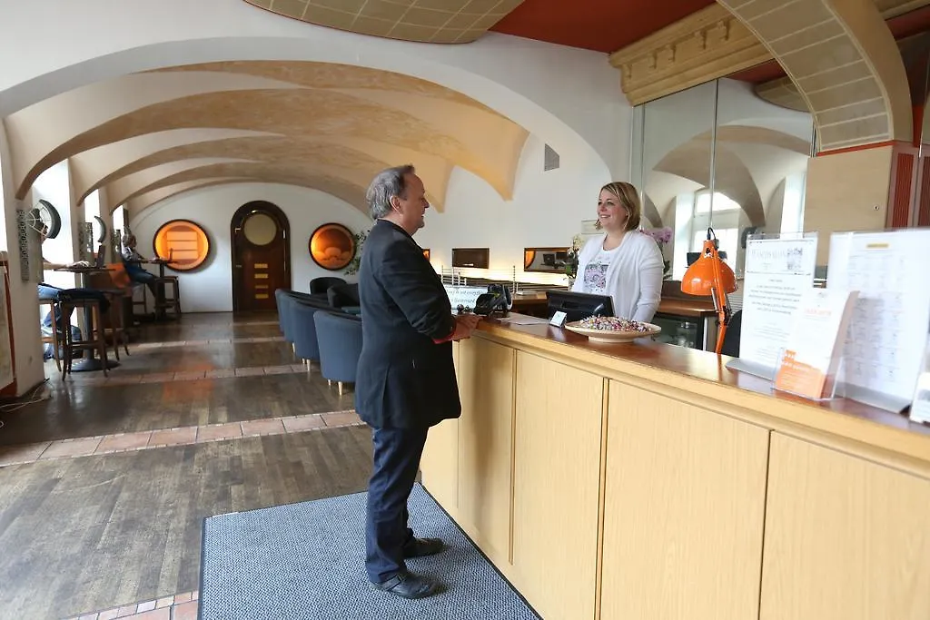 Kolping Hostel Trier Im Warsberger Hof-1