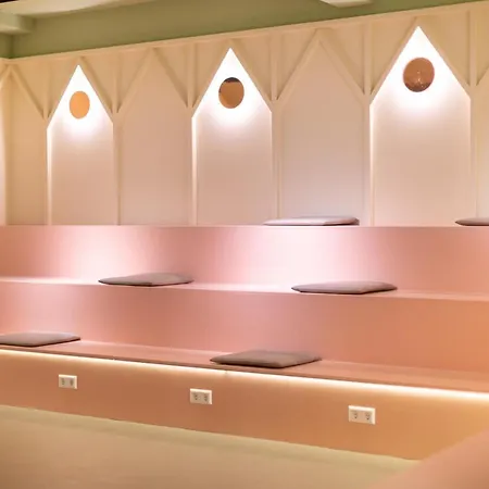 Pink Flamingo Boutique Hostel-2
