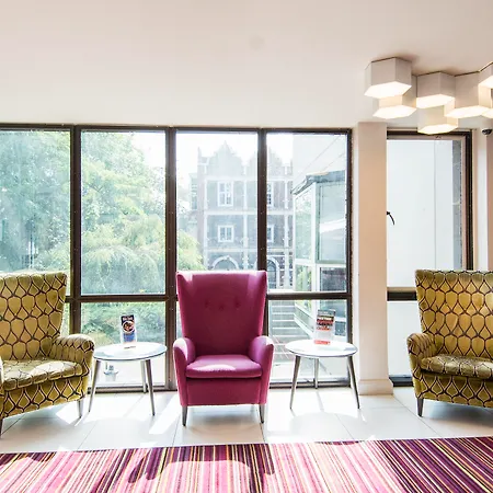 Safestay London Kensington Holland Park (Adults Only)-3