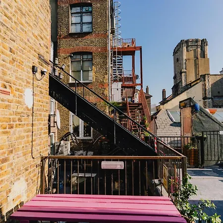 Hostelle - women only hostel London-3