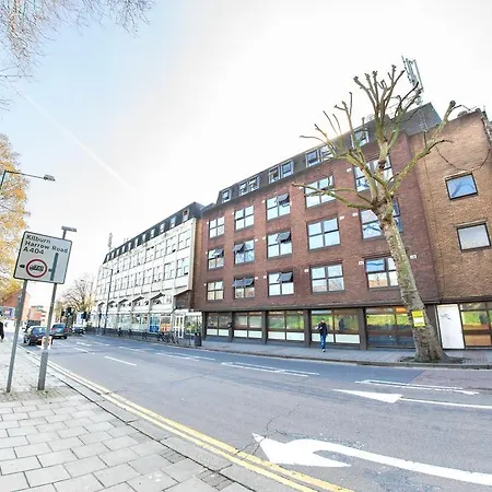 Kensal Green Backpackers 2-2