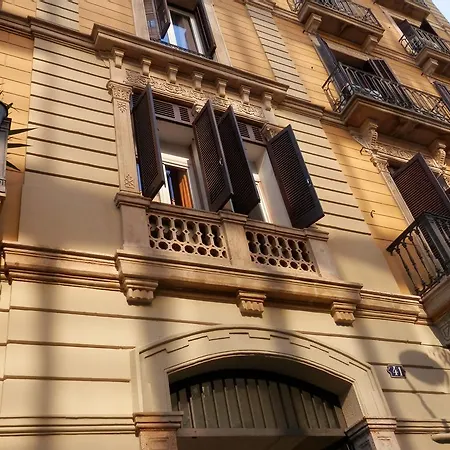 Barcelona Central Garden Hostal-2