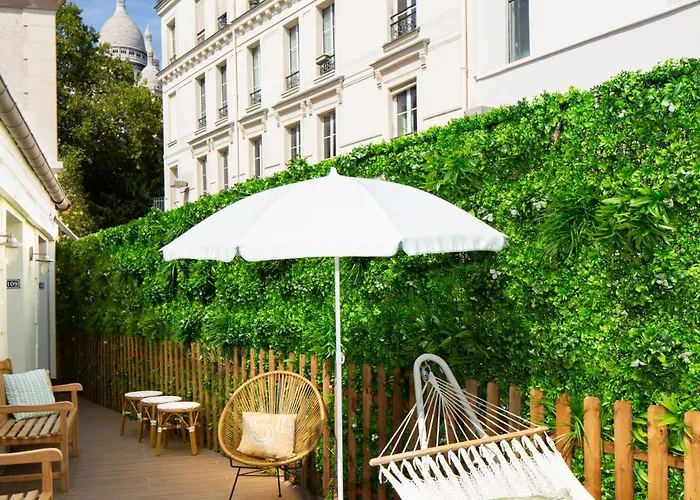 JeugdherbergLe Village Montmartre By Hiphophostels