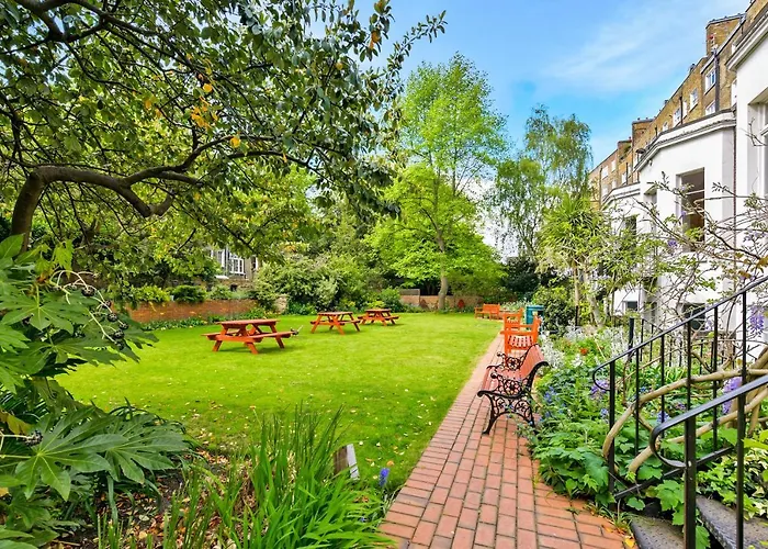 Lee Abbey London Hostel