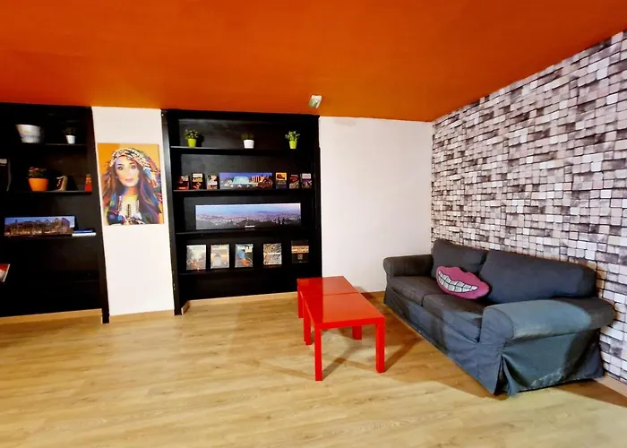 Arc House Barcelona Hostel
