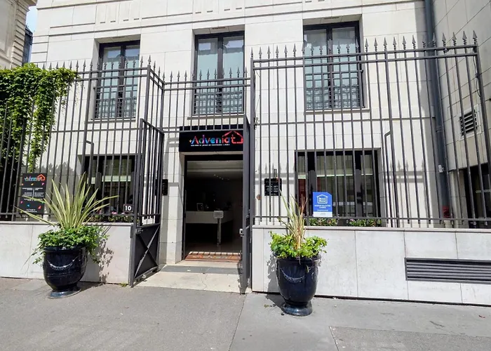Adveniat Paris Hostel